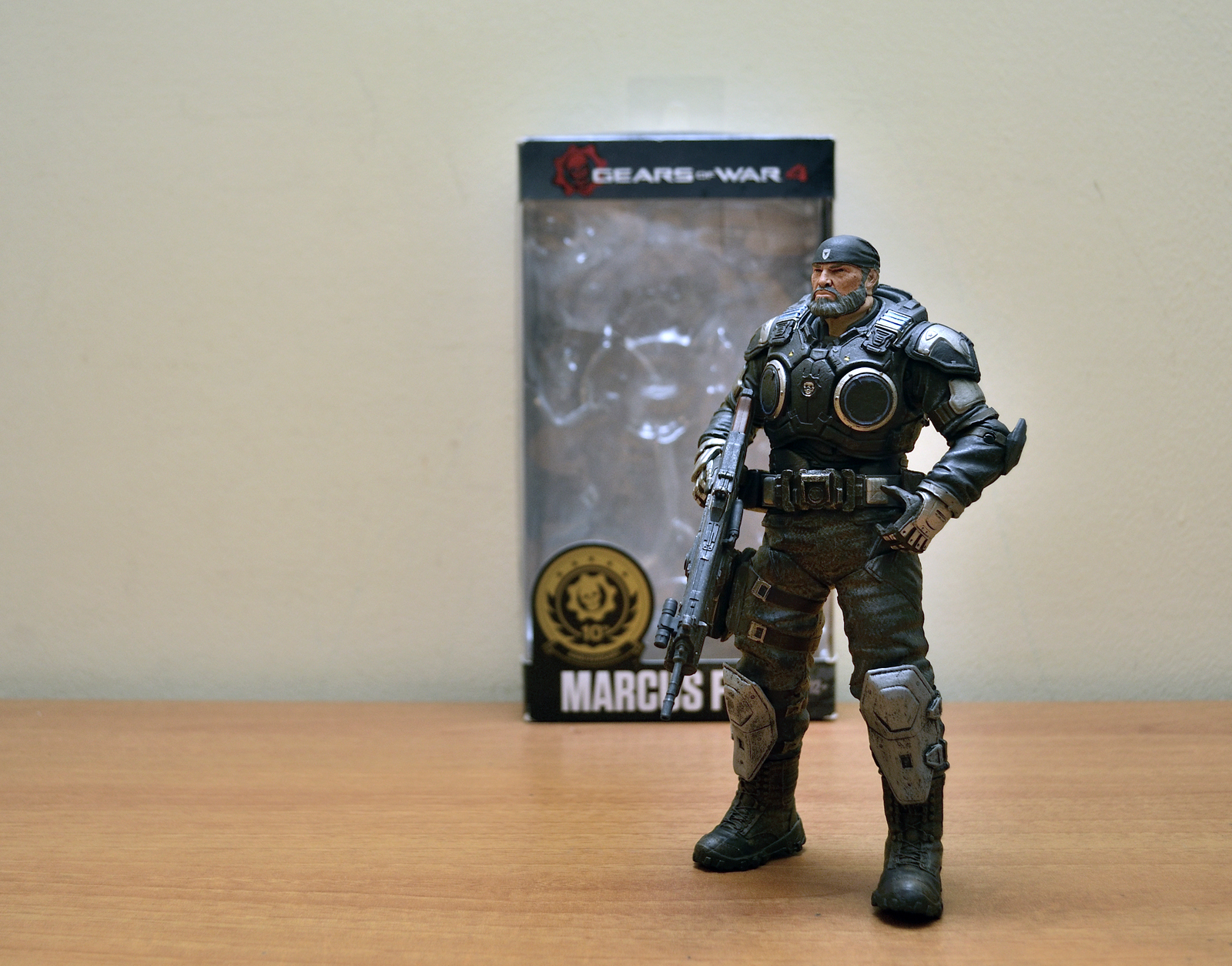 NECA Gears of War Series 1 Marcus Fenix Action Figure 