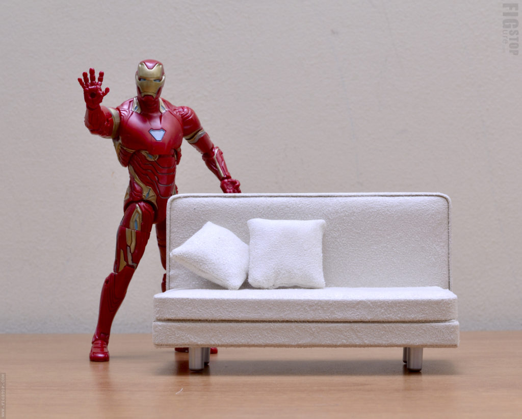 ManyToys Iron Man Mark50 around Sofa