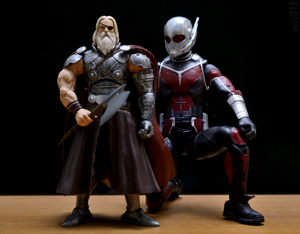 Marvel Legends Build a Figure - Oldman Thor and Giantman