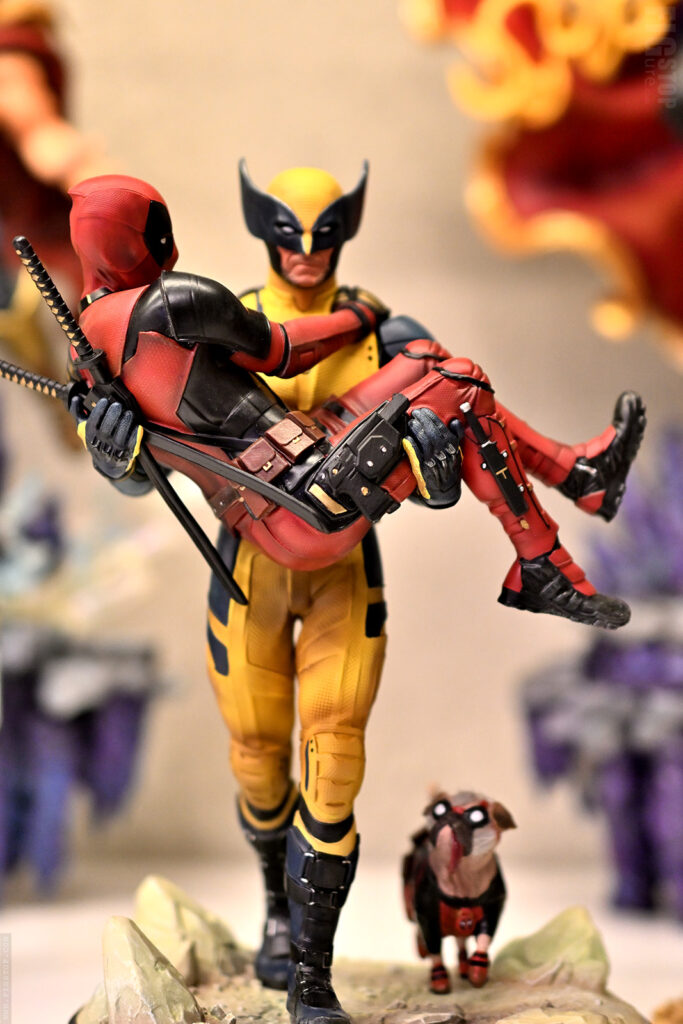Statue - Iron Studios - Logan and Deadpool