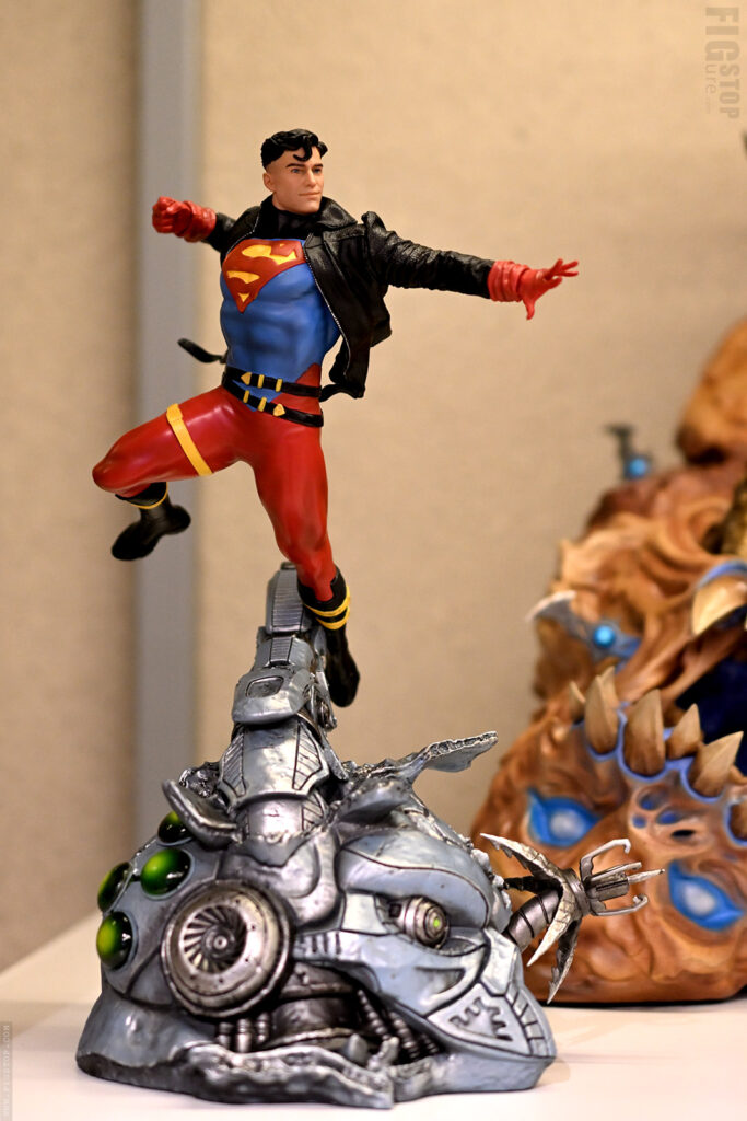 Statue - Iron Studios - Superboy
