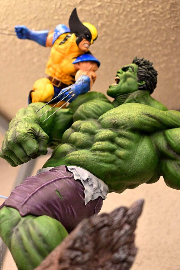 Statue - Wolverine vs Hulk